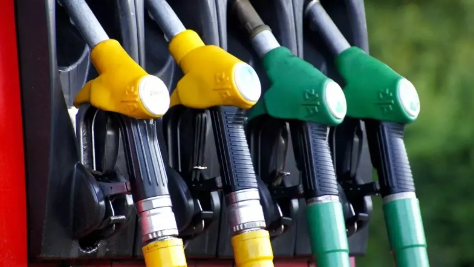 Benzina urcă din nou peste 8 lei: primele scumpiri după seria de ieftiniri din ultimele săptămâni