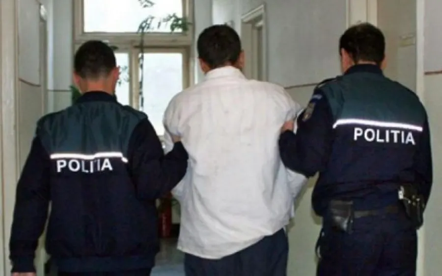 Un bărbat căutat pentru tâlhărie și tentativă de viol prins de polițiști la Timișoara