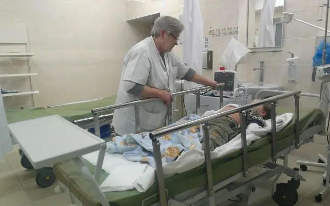 Amenințarea gripei. Este posibil ca școlile să se închidă, de luni