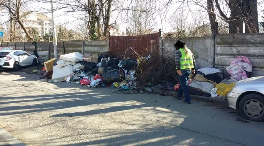 Ploaie de amenzi pentru gunoiul aruncat aiurea