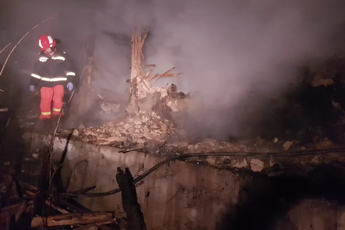 Incendiu puternic la marginea Timișoarei, fum toxic. Video!