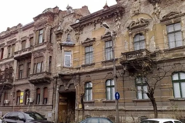 Supraimpozitarea clădirilor istorice, motiv de controversă