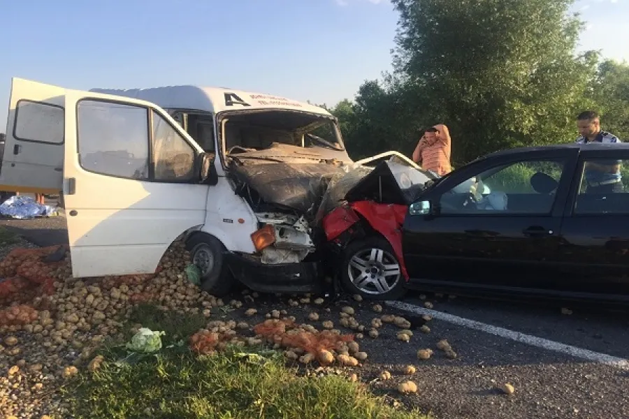 Dramă pe șosea. O tânără a murit în timp ce-și ducea marfa la piață