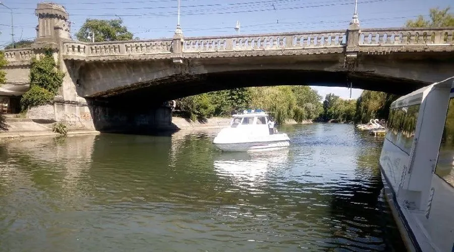 Amenzi pe bandă rulantă date de polițiști din șalupă la Timișoara