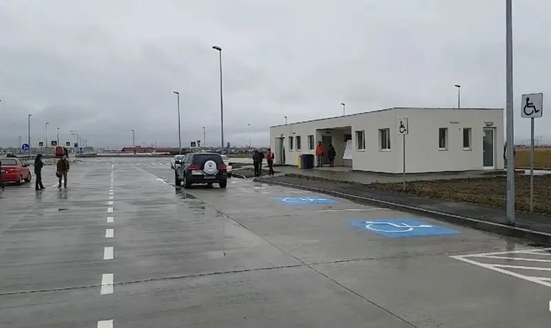 Șoferi fără pic de jenă continuă să parcheze aiurea prin oraș