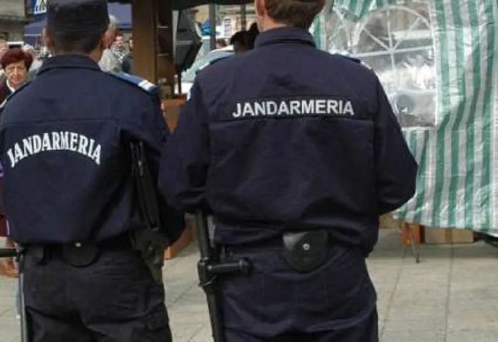 Meci periculos la Arad. Jandarmii timișoreni, trimiși în ajutor