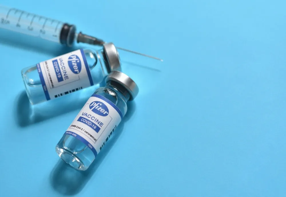 Prima tranșă de vaccin anti-COVID ajunge mâine în țară, pe 27 decembrie începe vaccinarea