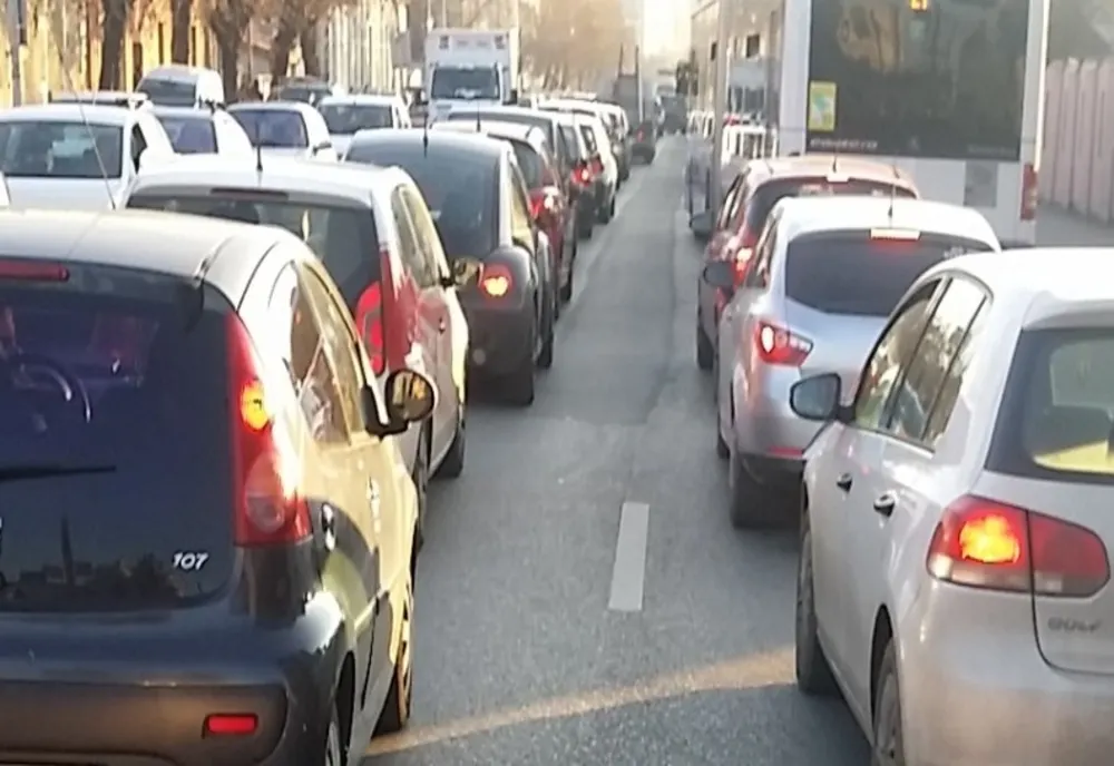 Studiu: 40% dintre timișoreni aleg mașina pentru drumurile în oraș