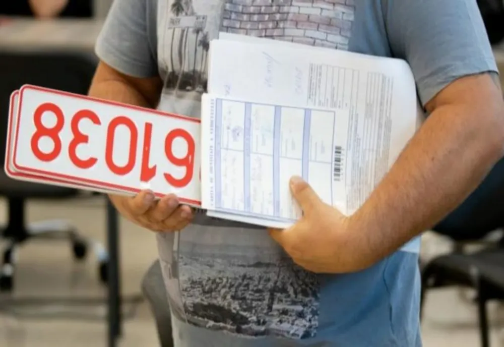 Programul serviciului de înmatriculări auto revine la normal