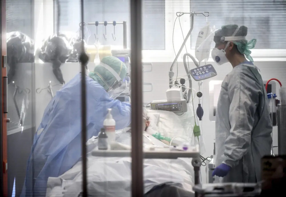 Tânăr de 34 de ani, intubat timp de trei săptămâni, salvat de medicii timișoreni. Avea coronavirus