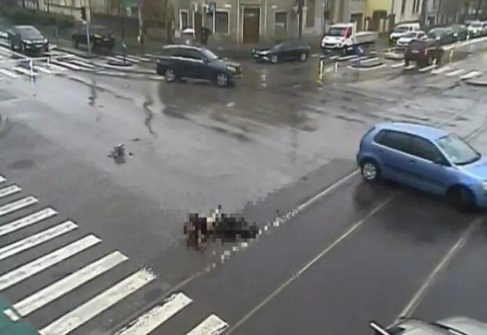 Un tânăr de 22 de ani din Timișoara, în stare gravă după ce a fost spulberat pe trecerea de pietoni. A trecut strada pe roșu