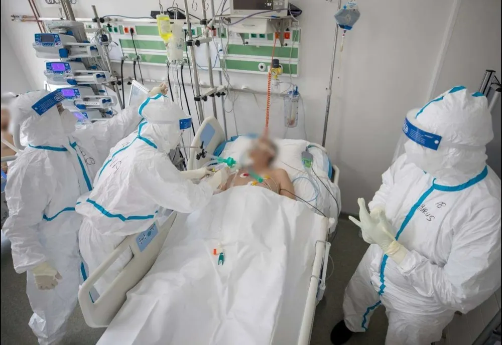 Raport INSP: Peste 73 la sută din cazurile de COVID confirmate au fost la persoane nevaccinate/ Aproape 90 la sută din decese, la nevaccinaţi