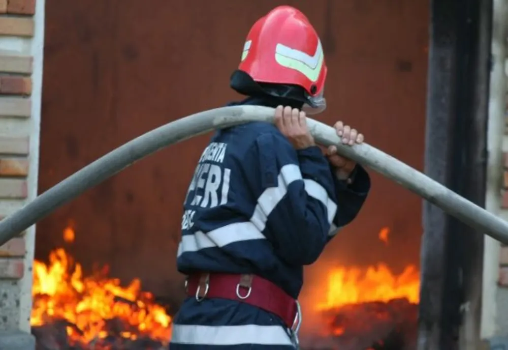 Un bărbat a murit într-un incendiu izbucnit într-o locuință din Timișoara