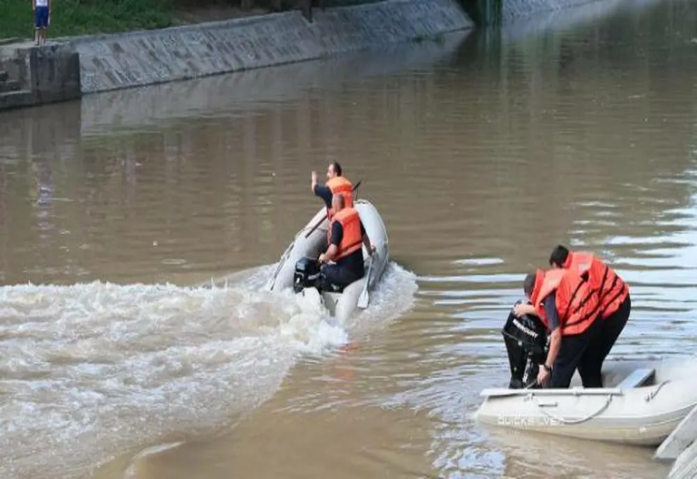 Bărbat de 71 de ani, găsit înecat în Bega