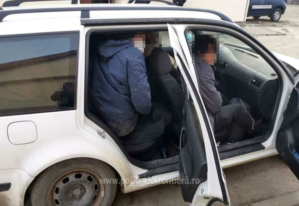  Arestat preventiv pentru trafic de migranţi; alţi zeci de străini, depistaţi într-o acţiune de combatere a migraţiei