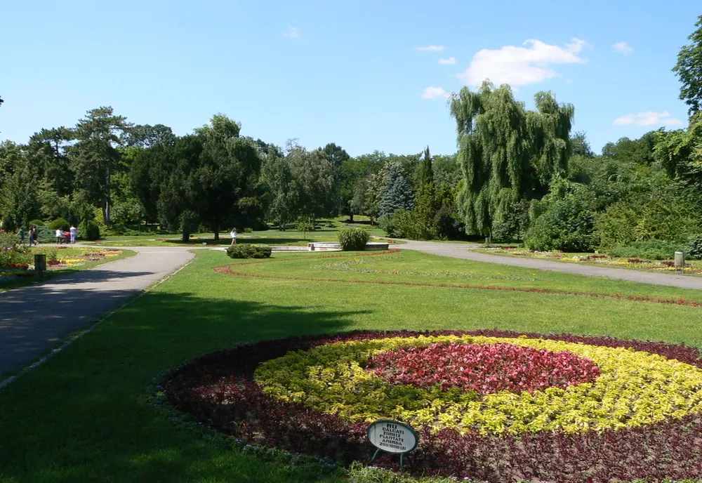 După multe peripeții, Parcul Botanic, din centrul Timişoarei, va fi iluminat electric. Accesul publicului, restricționat