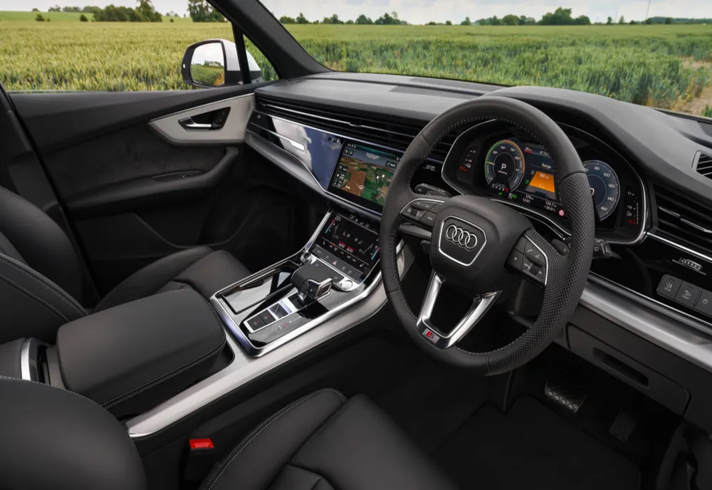 Audi de lux,  cu numere false, oprit de polițiști în Timiș