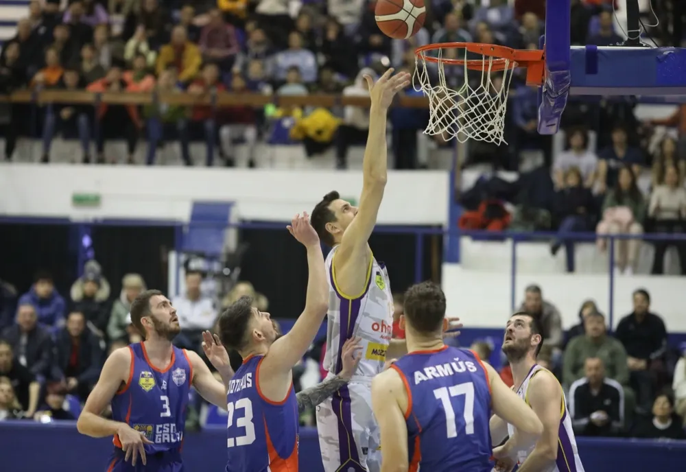 SCM Timișoara câștigă pe sirenă și scoate pe CSM Galați din Top 10