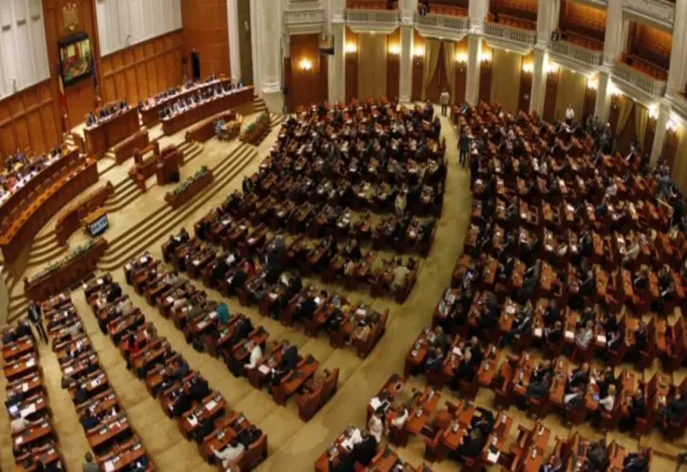 MOȚIUNEA DE CENZURĂ ÎMPOTRIVA GUVERNULUI CIOLACU, DEZBĂTUTĂ ȘI VOTATĂ VINERI ÎN PARLAMENT