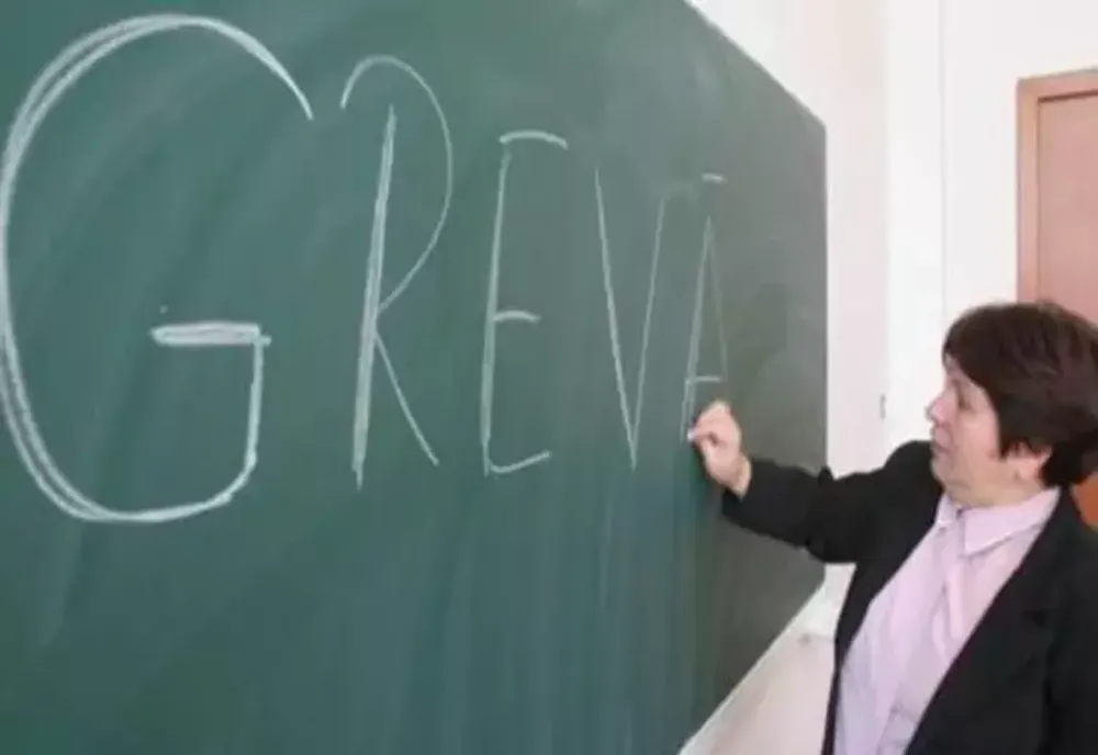 Greva din Educație, subiectul unei discuții telefonice matinale între Ciucă și Ciolacu. Profesorii NU par dispuși să cedeze nici în zilele următoare - SURSE