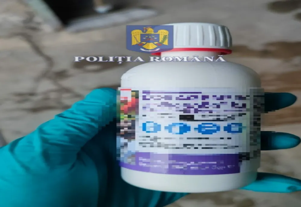 Prinși în flagrant: vindeau, direct din portbagaj, insecticid furat din Italia. Valoarea produselor furate: peste 1 milion de euro