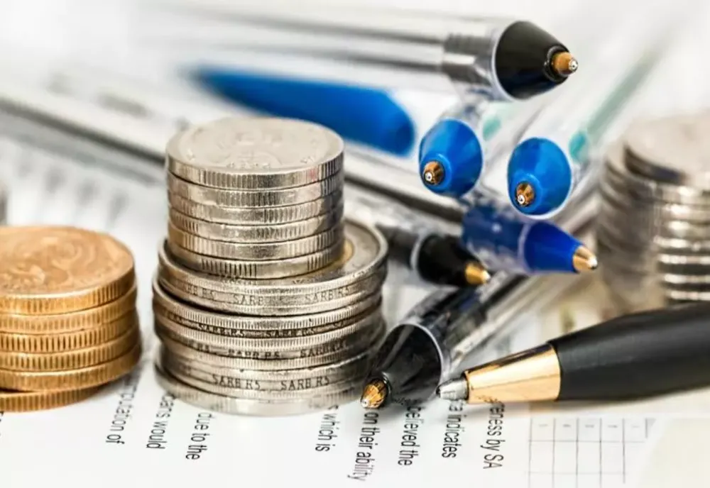 Primii la majorări. Ce bugetari primesc 30% în plus salariu, dar și sporuri majorate?