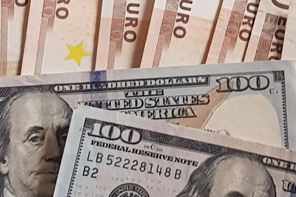 STUDIU UBB: SALARIU MEDIU NET S-A TRIPLAT DIN 2007, DAR INEGALITĂȚILE ECONOMICE RĂMÂN O PROVOCARE