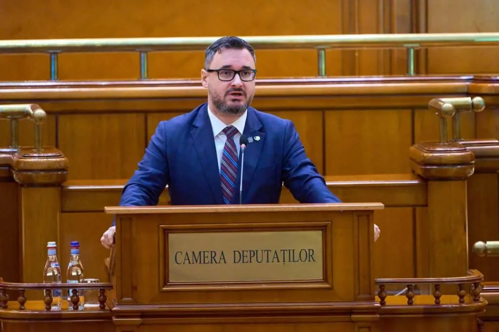 DAN TANASĂ (AUR): "ROMÂNIA ALUNECĂ SPRE TIRANIE SUB MASCA DEMOCRAȚIEI"