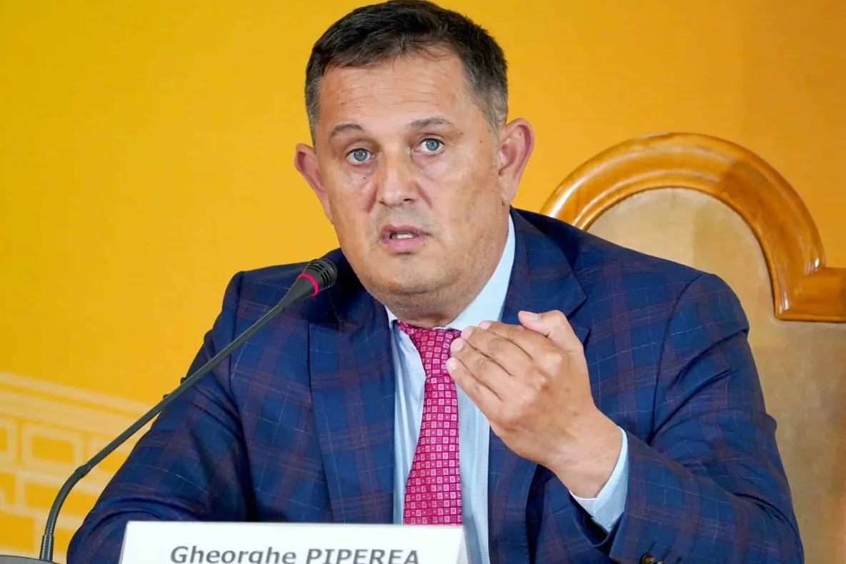 GHEORGHE PIPEREA: " VA FI SENZAȚIONAL SĂ VEDEM CUM SE JUSTIFICĂ URSULA VON DER LEYEN FAȚĂ DE ACUZAȚIILE ADUSE CU OCAZIA MOȚIUNII"