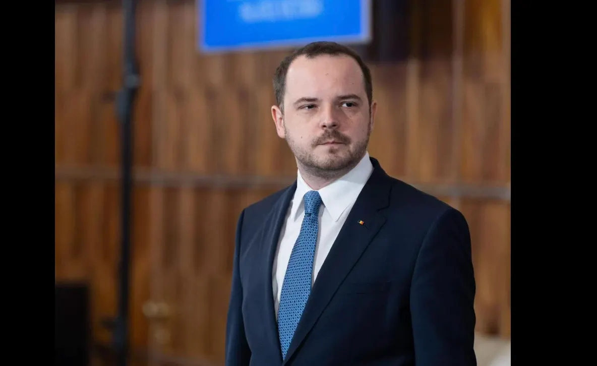România caută soluții pentru datoria către Pfizer: Rogobete și Nazare, discuții cruciale în SUA: "Este un proces care nu se încheie astăzi"