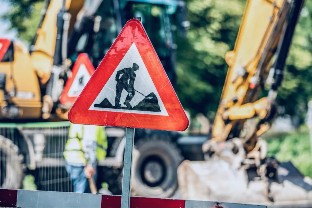 Strada Constructorilor din Timișoara intră în șantier pentru amenajarea trotuarelor