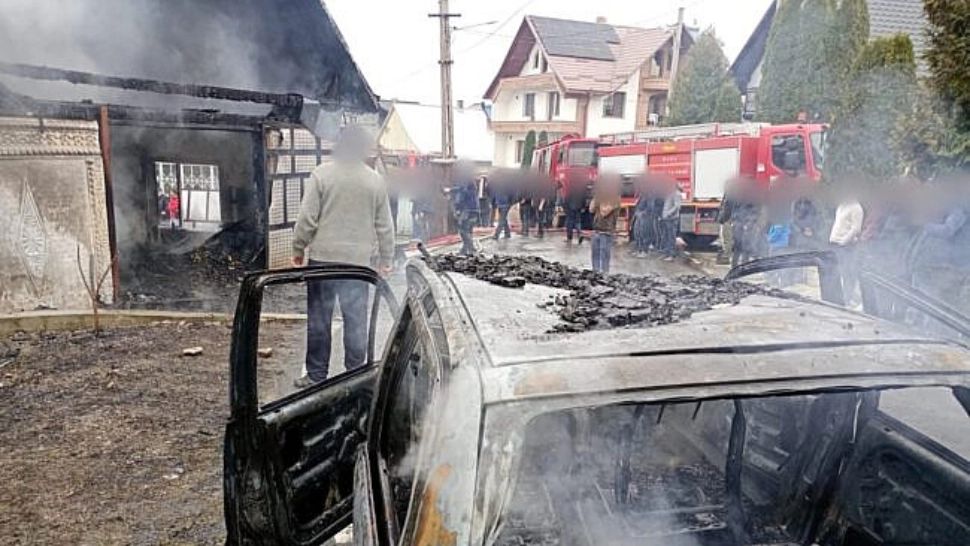 Mai multe autoturisme au luat foc într-o parcare din centrul orașului Timișoara