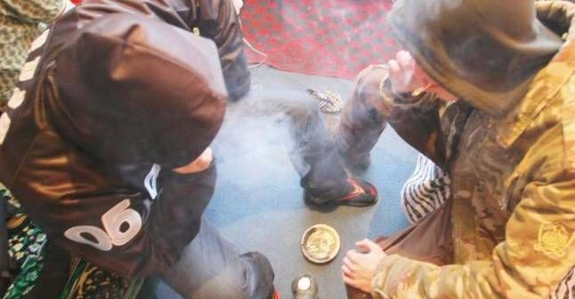 Tineri drogați, prinși de polițiști pe străzile Timișoarei