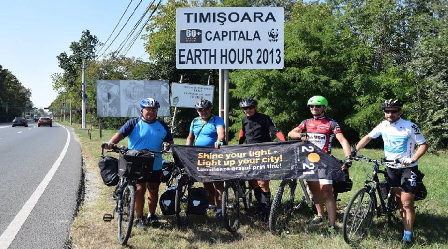 Cinci biciclişti din Timişoara s-au întors acasă, după o călătorie de peste 1000 de kilometri dedicată Centenarului