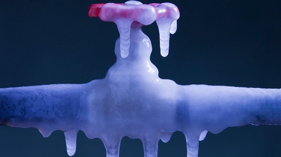 Temperaturile scăzute duc la spargerea conductelor de apă