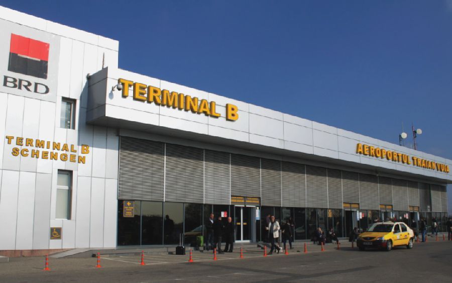 Avion spre Salonic cu escală forțată la Timișoara. Zeci de oameni și-au petrecut noaptea în aeroport