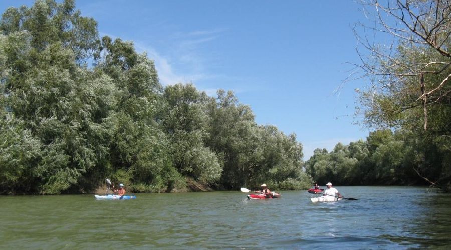 Frumusețile Timișului scoase la iveală printr-un proiect româno-sârb. Turiștii se vor putea plimba cu biciclete, canoe și un catamaran