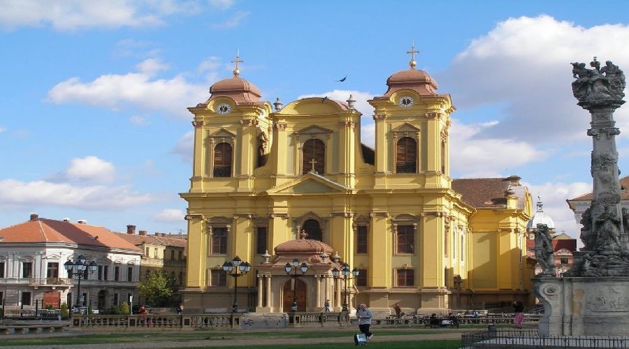 Domul Catolic din Piața Unirii din Timișoara intră în renovare. Prima schimbare majoră în trei secole de existență