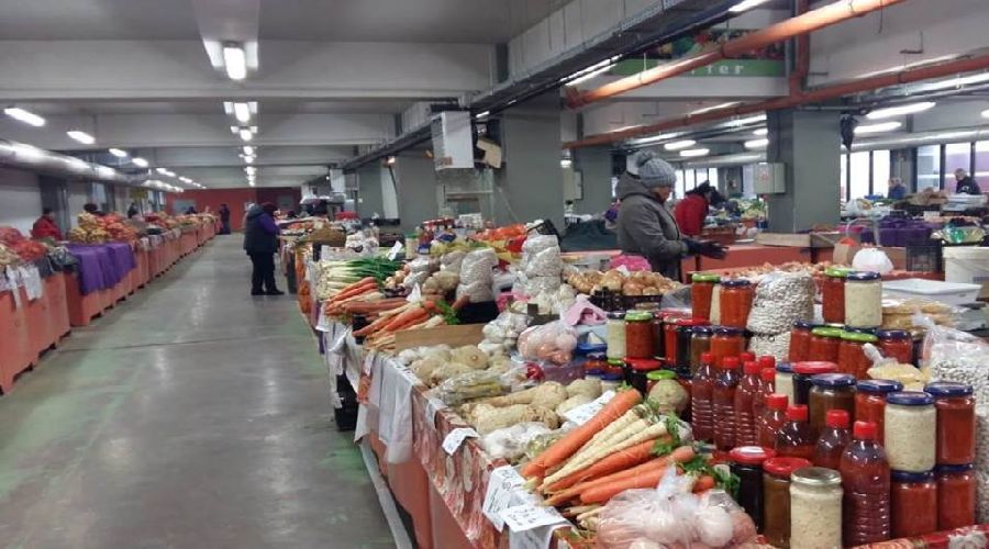 Sute de piețari din Timișoara arși la buzunare de polițiști în prima lună a anului