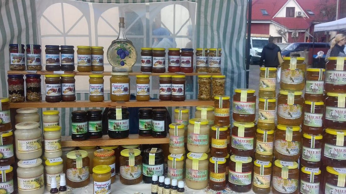 Târg dulce lângă Timișoara. Sortimente inedite de miere și produse apicole