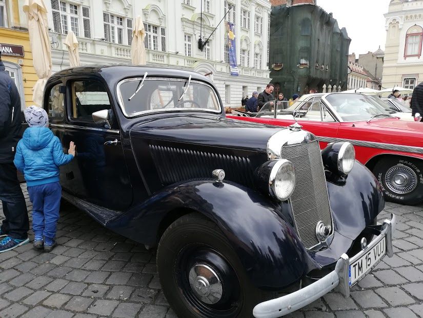 Bijuterii pe patru roți expuse la Timișoara