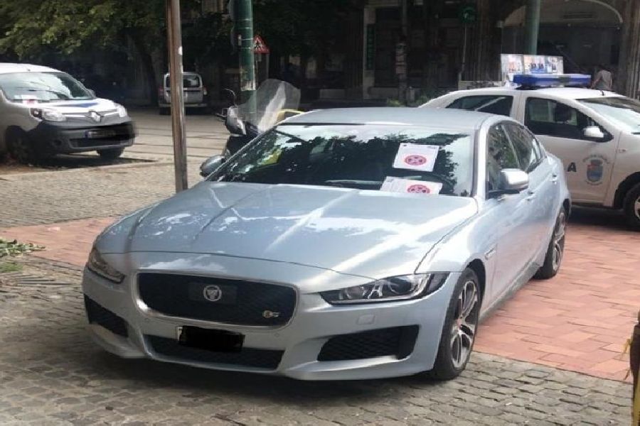 Șofer de bolid de lux sfidează legea la Timișoara. A colecționat amenzi de mii de lei de la începutul anului