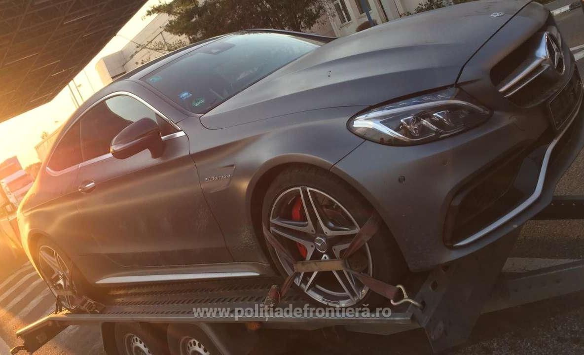 Polițiștii de frontieră au confiscat mai multe mașini furate