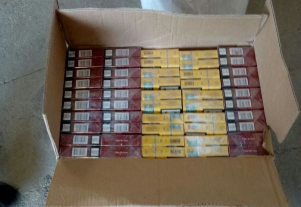 Țigări de contrabandă descoperite de jandarmi