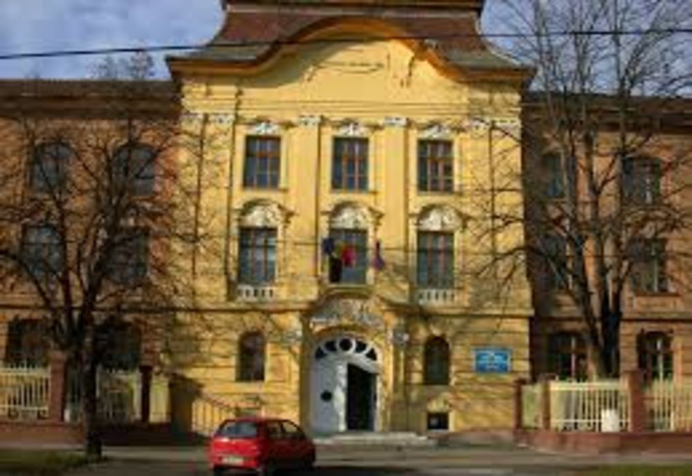 Faimos liceu din Timișoara, evacuat de urgență. Posibilă scurgere de gaze