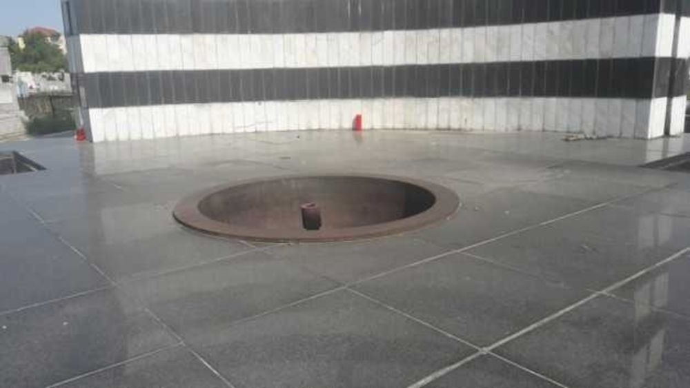 Flacăra din Cimitirul Eroilor din Timișoara s-a stins, din nou