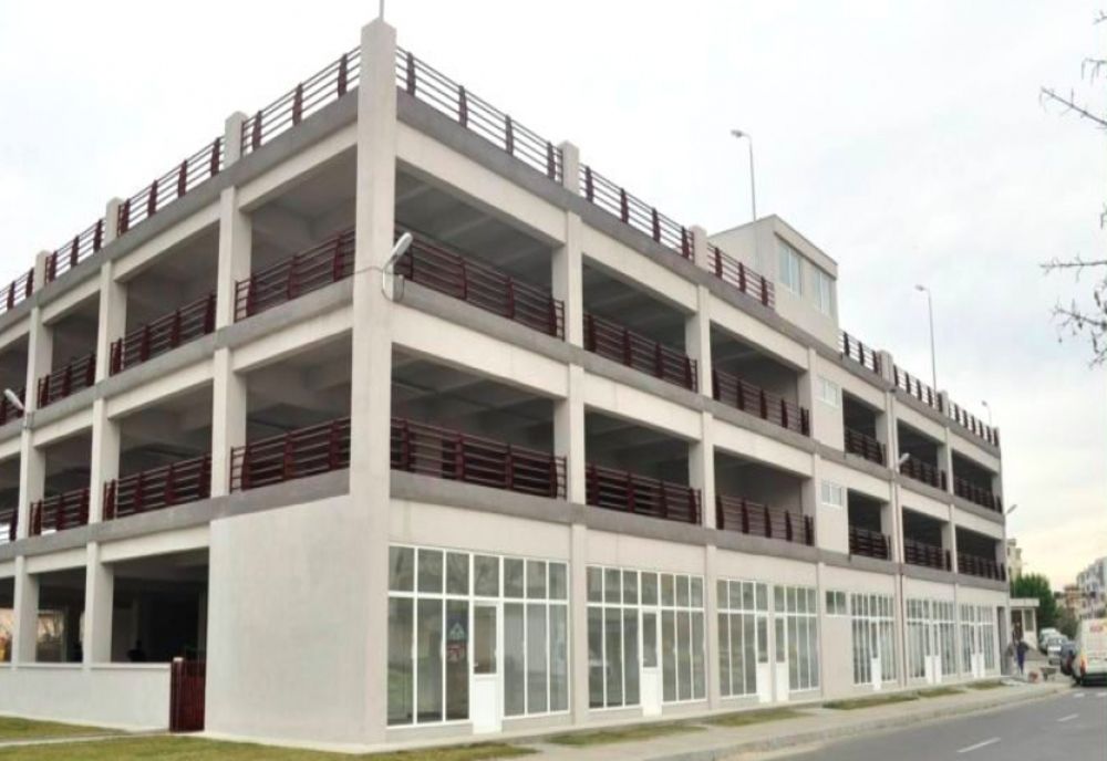 Parcare cu patru etaje lângă fostul sediu al STPT