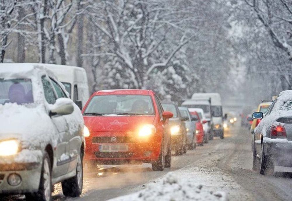 Iarna și-a intrat în drepturi. Se intervine pentru deszăpezire