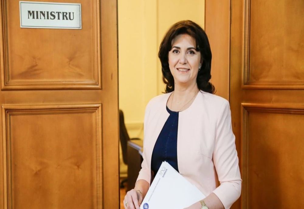 Ministrul Educației, anunț de ultimă oră despre "înghețarea anului școlar"