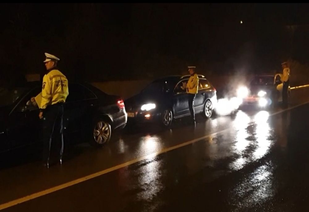A urcat băut la volan și a pornit-o în miez de noapte pe străzile orașului